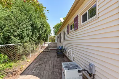 860  Genesee St #862, Waukesha, WI 53186 - Photo 31