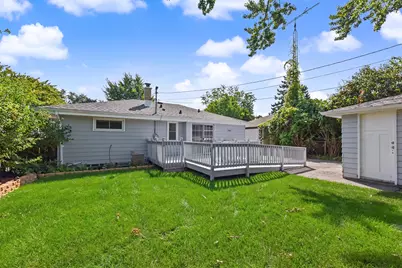 6715 N 78th St, Milwaukee, WI 53223 - Photo 29