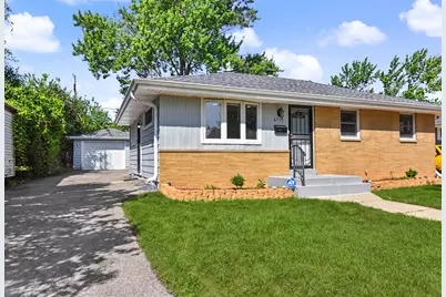 6715 N 78th St, Milwaukee, WI 53223 - Photo 3