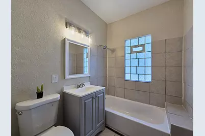 2808 N 37th St, Milwaukee, WI 53210 - Photo 17