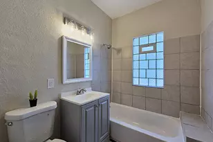 2808 N 37th St, Milwaukee, WI 53210 - Photo 17
