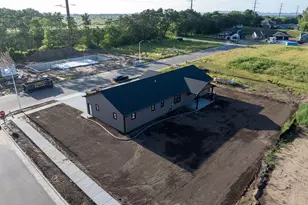 1421 Waldenberger Rd, Holmen, WI 54636 - Photo 9