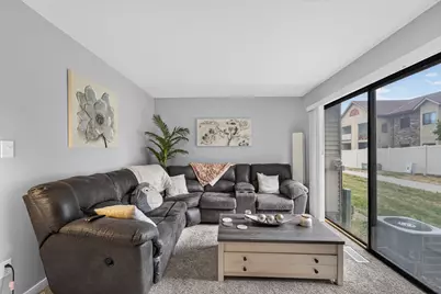 1421 W Edgerton Ave #R, Milwaukee, WI 53221 - Photo 5