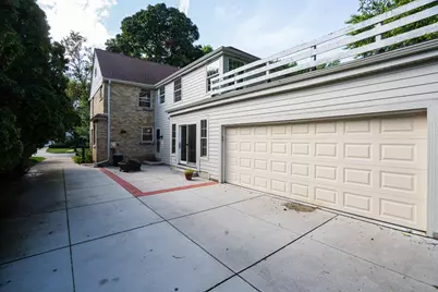 2630 N 88th St, Wauwatosa, WI 53226 - Photo 33