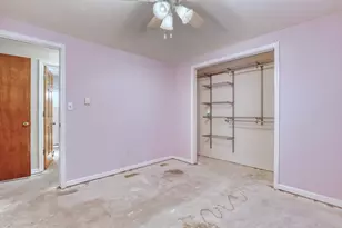W304N2426 Maple Ave, Delafield, WI 53072 - Photo 33