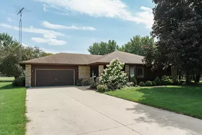 1605  Country Club Ln, Watertown, WI 53098 - Photo 1