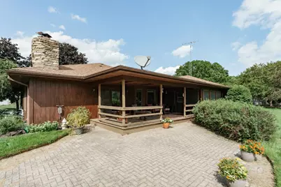 1605  Country Club Ln, Watertown, WI 53098 - Photo 7