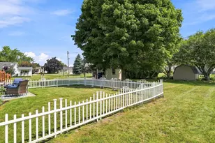 2033 Kellner St, Manitowoc, WI 54220 - Photo 5