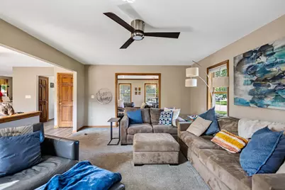 S78W20363  Pasadena Dr, Muskego, WI 53150 - Photo 11