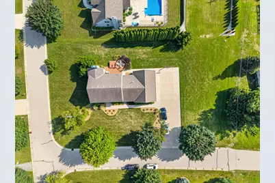 S78W20363  Pasadena Dr, Muskego, WI 53150 - Photo 7