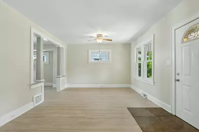 6734  21st Ave, Kenosha, WI 53143 - Photo 9