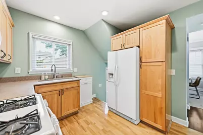 808 E Lake Forest Ave, Whitefish Bay, WI 53217 - Photo 11