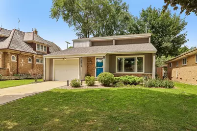 9916 W Grantosa Dr, Wauwatosa, WI 53222 - Photo 1