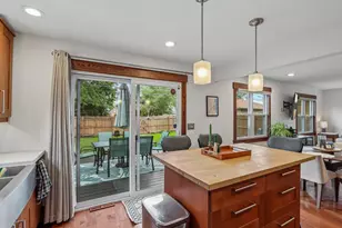 9916 W Grantosa Dr, Wauwatosa, WI 53222 - Photo 11