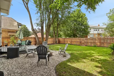 9916 W Grantosa Dr, Wauwatosa, WI 53222 - Photo 3