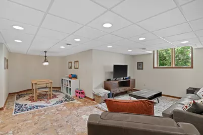 8821  Shadowood Trl, Racine, WI 53406 - Photo 25