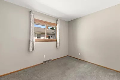 237 N 113th St, Wauwatosa, WI 53226 - Photo 15