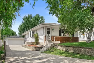 237 N 113th St, Wauwatosa, WI 53226 - Photo 1