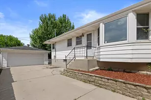 237 N 113th St, Wauwatosa, WI 53226 - Photo 25