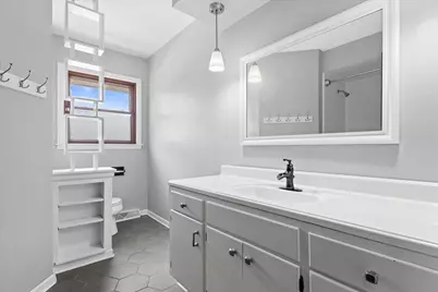 237 N 113th St, Wauwatosa, WI 53226 - Photo 19