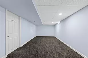 237 N 113th St, Wauwatosa, WI 53226 - Photo 23