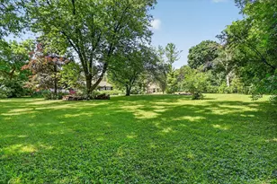 7820 W Bradley Rd, Milwaukee, WI 53223 - Photo 17