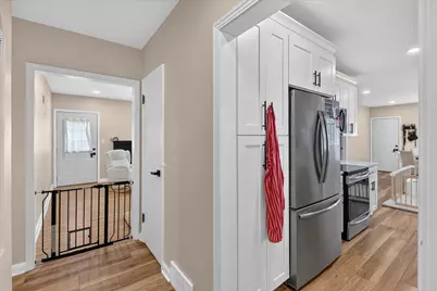 7820 W Bradley Rd, Milwaukee, WI 53223 - Photo 7