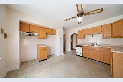 4070 N 16th St, Milwaukee, WI 53209 - Photo 15