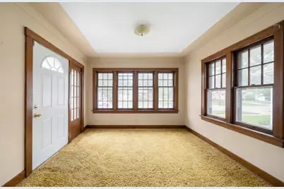 4070 N 16th St, Milwaukee, WI 53209 - Photo 3