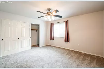 4887  Easy St #16, Delafield, WI 53029 - Photo 11