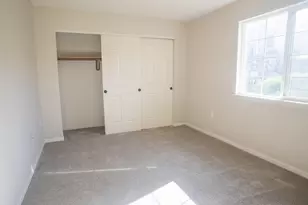 4887 Easy St, Delafield, WI 53029 - Photo 9