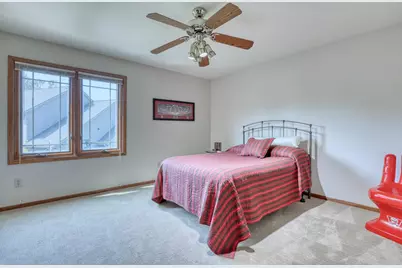 13865 W Linfield Dr, New Berlin, WI 53151 - Photo 23