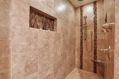 13865 W Linfield Dr, New Berlin, WI 53151 - Photo 19