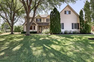 13865 W Linfield Dr, New Berlin, WI 53151 - Photo 49