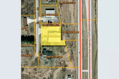 117  Clover Ln, Plymouth, WI 53073 - Photo 9