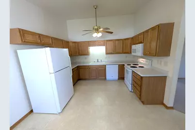 1109  Firethorn Dr #1, West Bend, WI 53090 - Photo 7