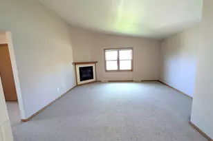 1109 Firethorn Dr, West Bend, WI 53090 - Photo 9
