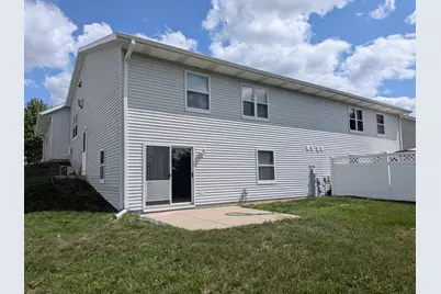 1109  Firethorn Dr #1, West Bend, WI 53090 - Photo 3