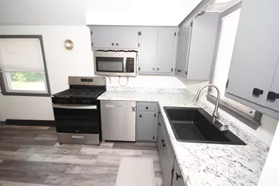 9000 W Custer Ave, Milwaukee, WI 53225 - Photo 7