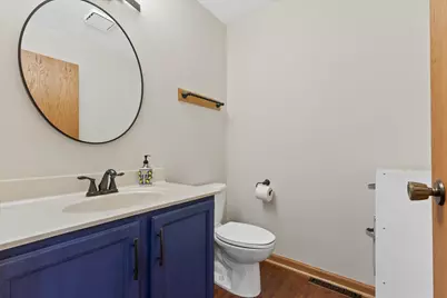 W232N6140  Teakwood Ct, Sussex, WI 53089 - Photo 9