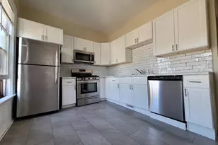 2637 N Oakland Ave, Milwaukee, WI 53211 - Photo 11