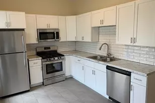 2637 N Oakland Ave, Milwaukee, WI 53211 - Photo 7