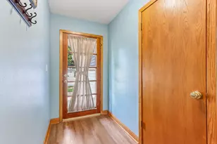 2729 Brighton Dr, Waukesha, WI 53188 - Photo 5