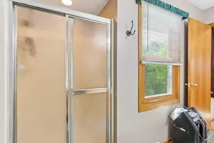 2729 Brighton Dr, Waukesha, WI 53188 - Photo 17