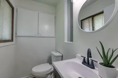 9006 W Cheyenne Ct, Milwaukee, WI 53224 - Photo 17