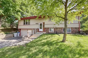 9006 W Cheyenne Ct, Milwaukee, WI 53224 - Photo 3