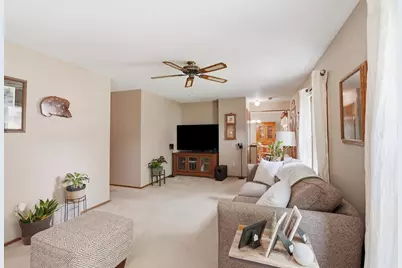 107  Shepard Ct, Mukwonago, WI 53149 - Photo 5