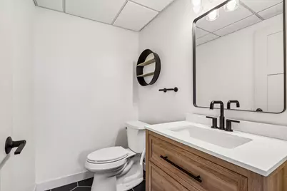 10354 W Parkwood Dr, Franklin, WI 53132 - Photo 25