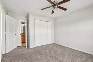 10354 W Parkwood Dr, Franklin, WI 53132 - Photo 15