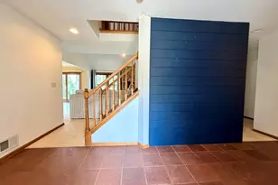 W146N10907 Heritage Pkwy, Germantown, WI 53022 - Photo 3